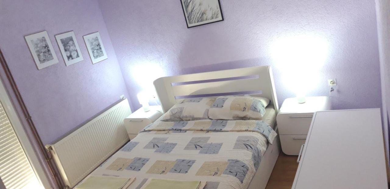 Apartments Holiday Враня Екстериор снимка