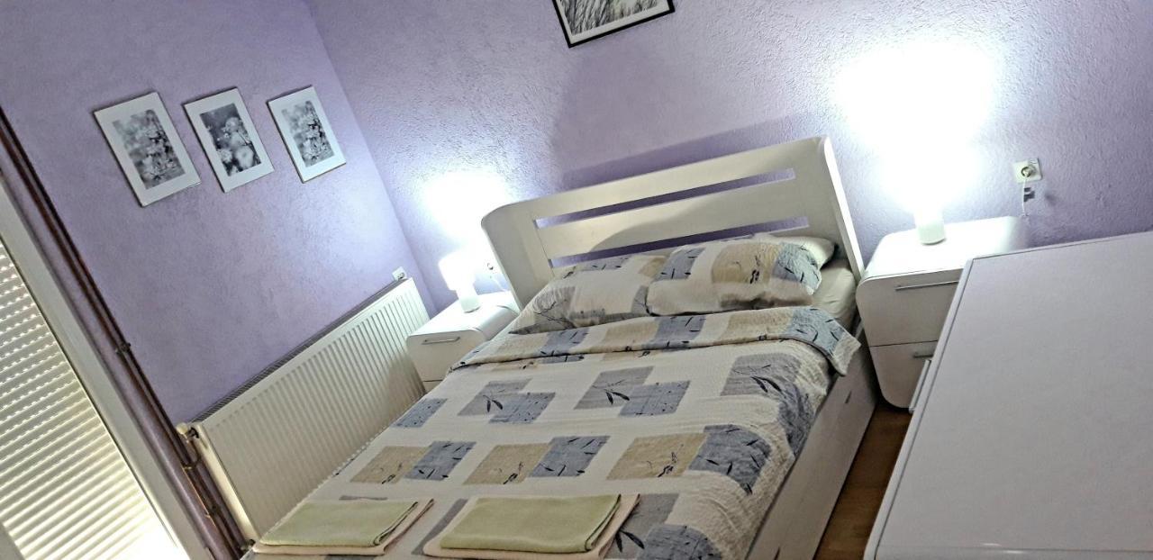 Apartments Holiday Враня Екстериор снимка
