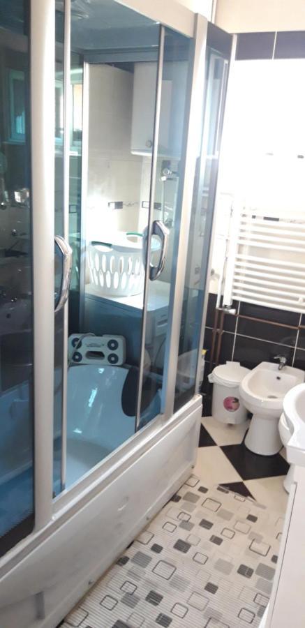 Apartments Holiday Враня Екстериор снимка