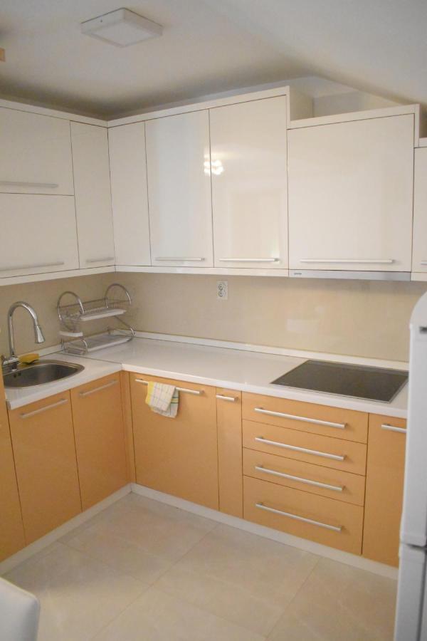 Apartments Holiday Враня Екстериор снимка