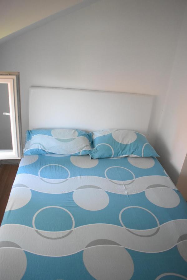 Apartments Holiday Враня Екстериор снимка