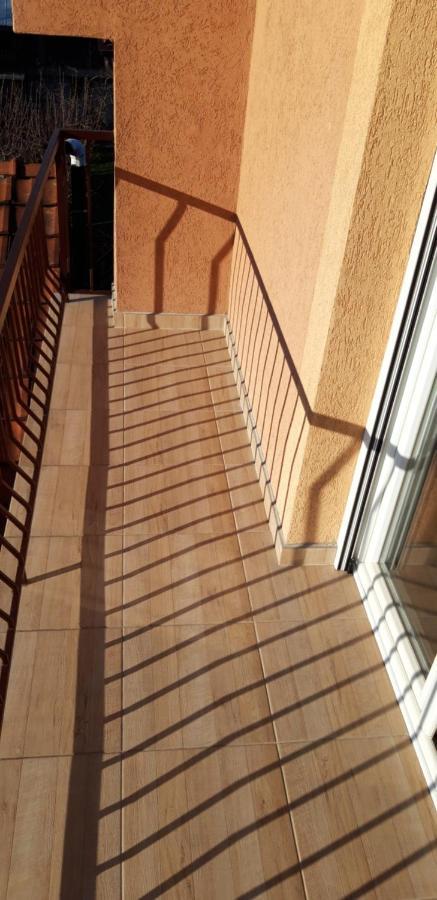 Apartments Holiday Враня Екстериор снимка