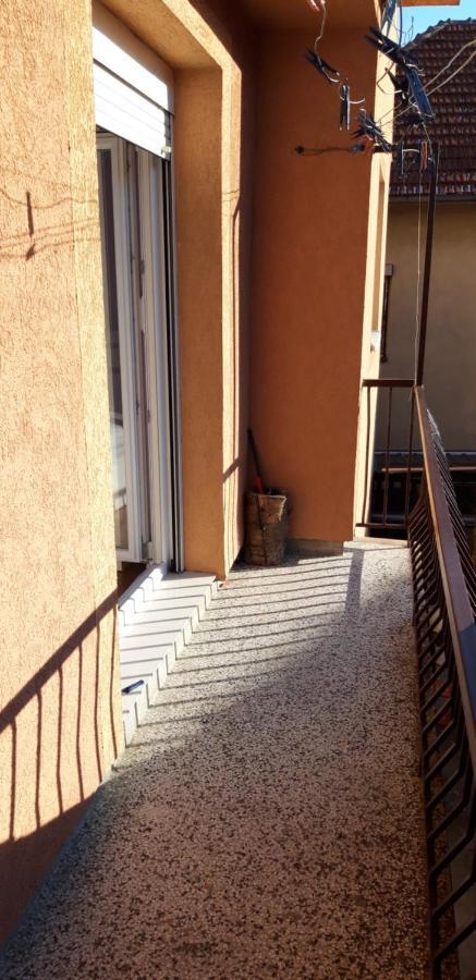 Apartments Holiday Враня Екстериор снимка